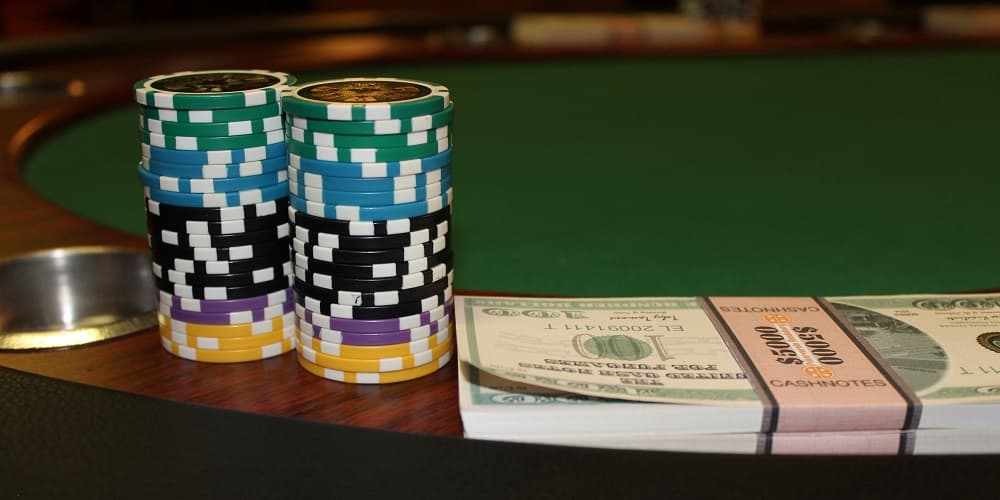 Professional poker table: how and where to join one