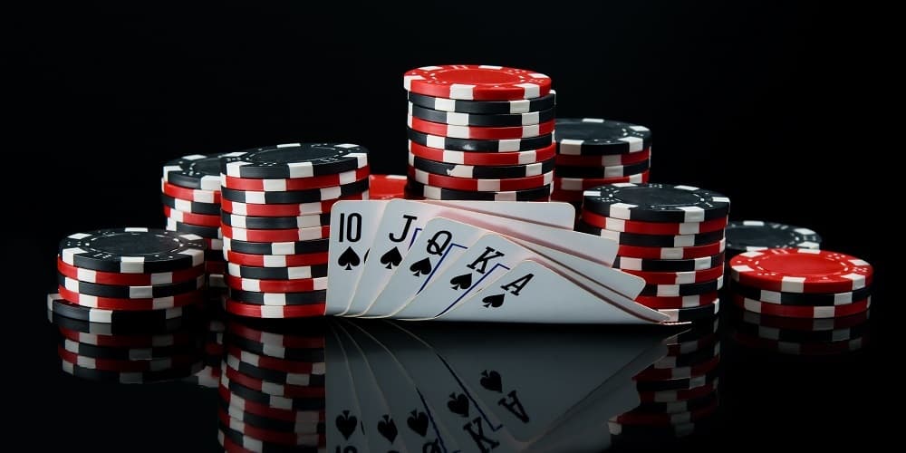 Side pots in poker: what they are and how to calculate them